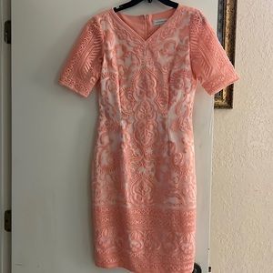 ❤️❤️❤️Katherine Kelly peach and cream dress size 2